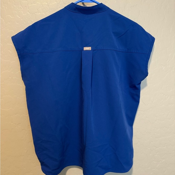 Figs Rafaela Scrub Top - Picture 2 of 7